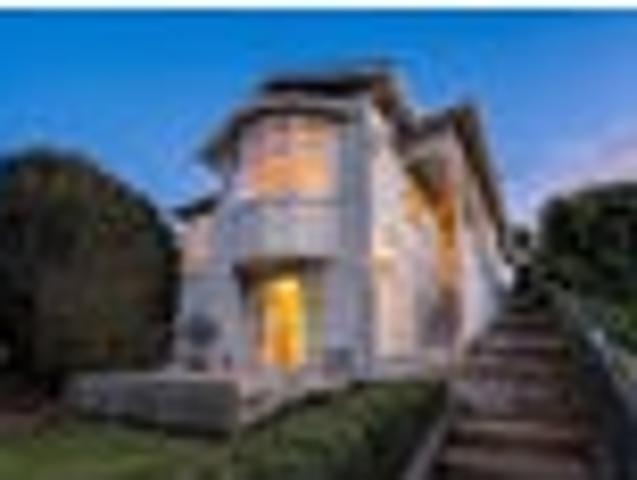 House for sale in Otakou
