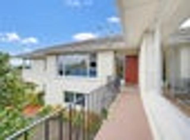 House for sale in Otakou