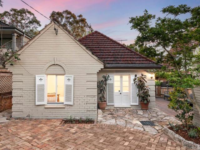 House for sale in Lower North Shore, Sydney