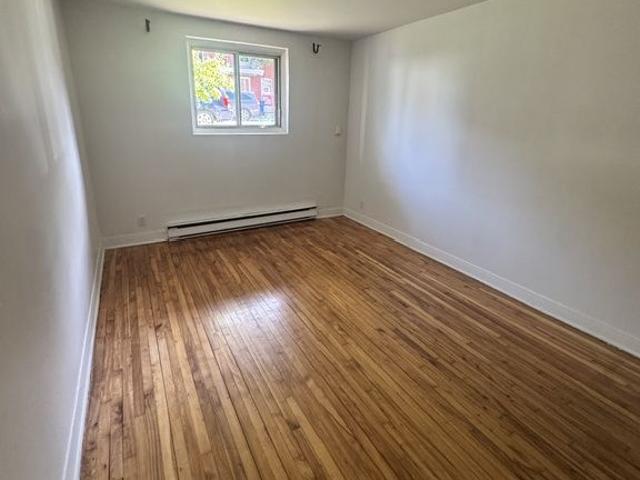 Apartment for rent in Saint-Pierre, Montréal