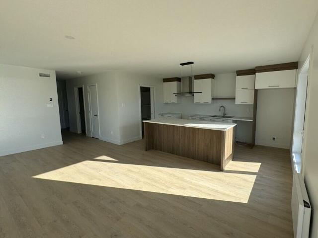 Apartment for rent in Saint-georges-de-cacouna, Quebec