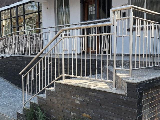 Apartment for rent in Parkwood, Rosebank