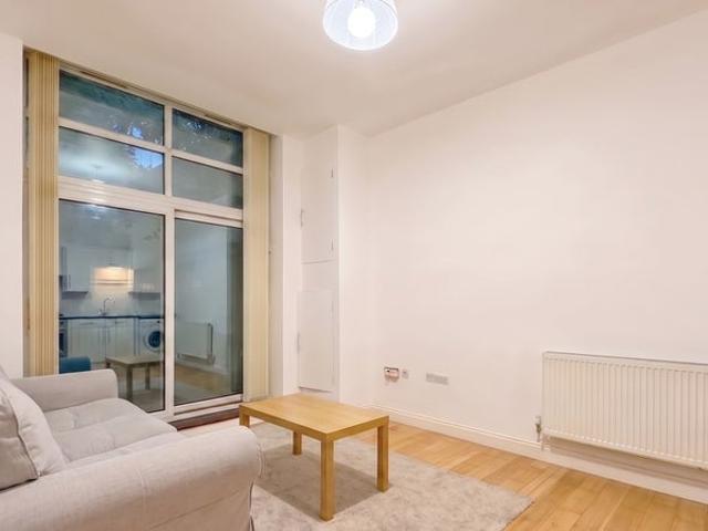 Apartment for rent in Walworth, Greater London