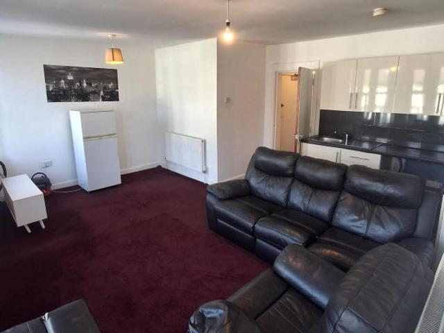 Apartment for rent in Calderstones
