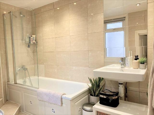 House for rent in Clapham Junction, Greater London