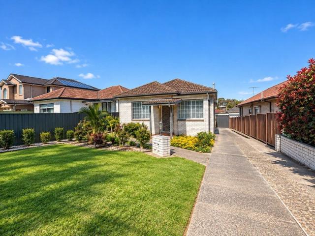 Apartment for rent in Regents Park, Sydney