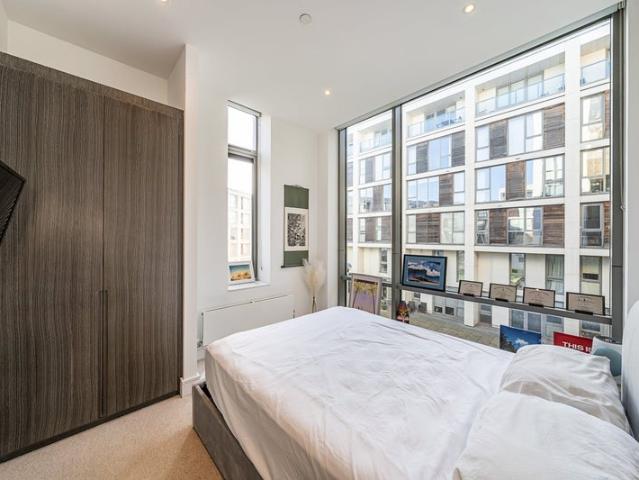 Apartment for rent in Stockwell, Greater London