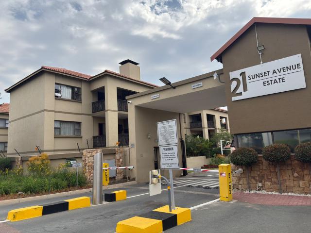Apartment for rent in Lone Hill, Randburg