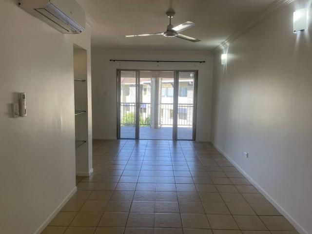 Apartment for rent in Mooroobool, Cairns