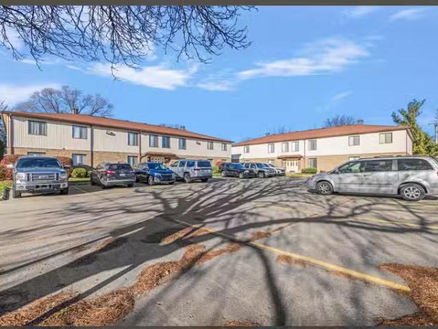 Condo for rent in Roseville
