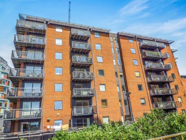Apartment for rent in First Street, Manchester