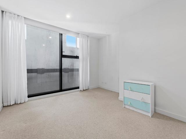 Apartment for rent in Carlton