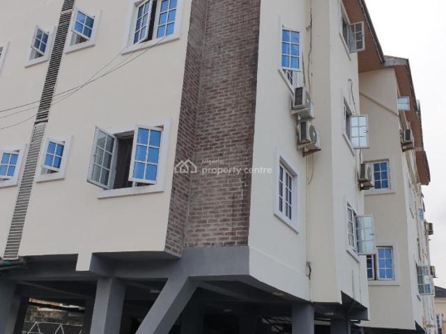 Flat for rent in Eti Osa, Lagos