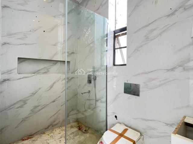 Flat for sale in Eti Osa, Lagos