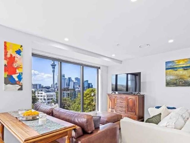 Apartment for rent in Newton, Auckland