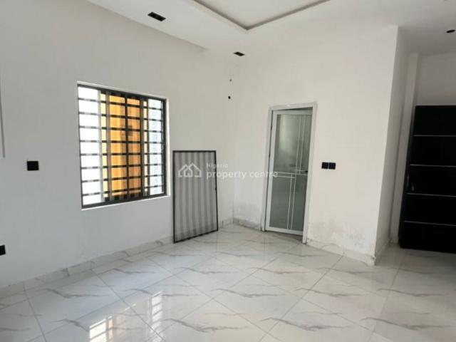 Flat for rent in Eti Osa, Lagos