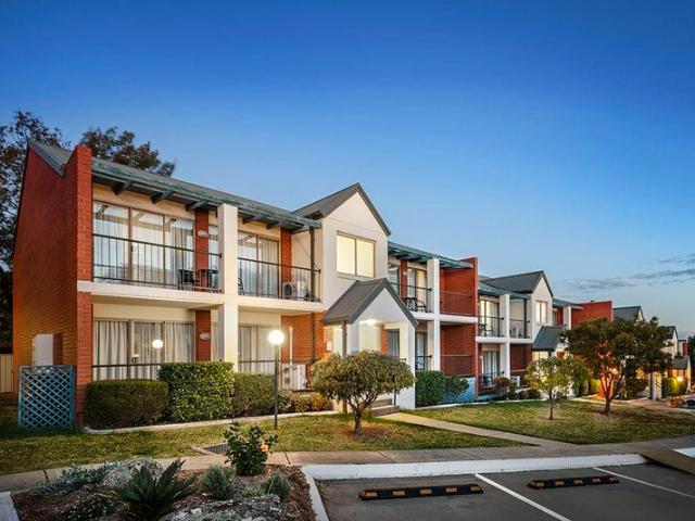 Apartment for sale in Piallamore, New South Wales