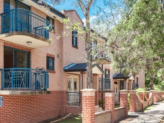 House for rent in Pendle Hill, Sydney
