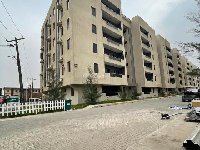 Flat for sale in Surulere , Surulere
