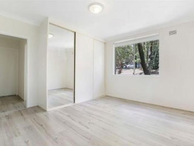 Apartment for rent in Lower North Shore, Sydney