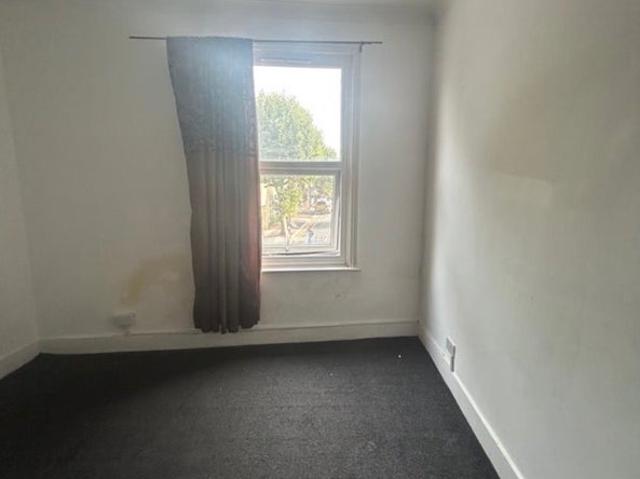 Apartment for rent in Manor Park, Greater London