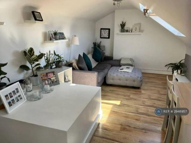 Apartment for rent in West Norwood, Greater London