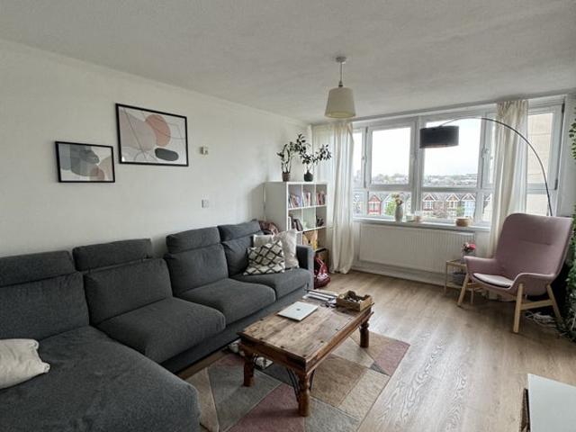 Apartment for rent in Stockwell, Greater London