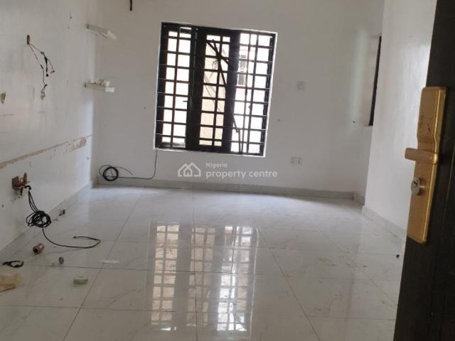 Flat for rent in Eti Osa, Lagos