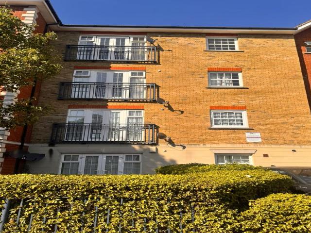 Apartment for rent in Manor Park, Greater London
