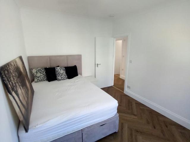 Apartment for rent in Brownswood Park, Greater London
