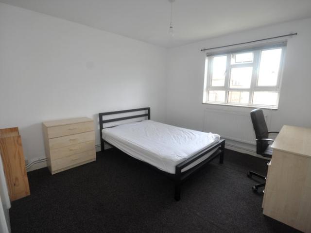 Apartment for rent in Regents Park Estate, Greater London
