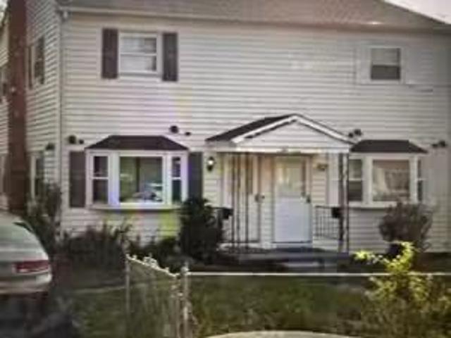 Condo for rent in Trumbull