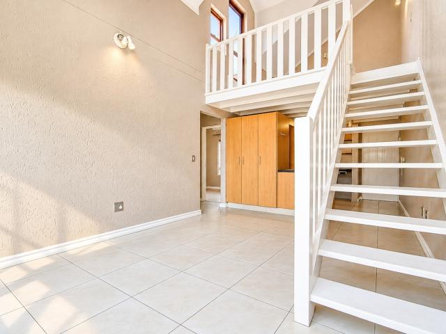 Apartment for rent in Paulshof, Sandton