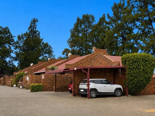 Townhouse for sale in Ekurhuleni, Gauteng