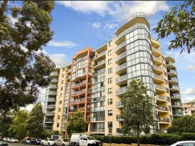Apartment for rent in Lower North Shore, Sydney