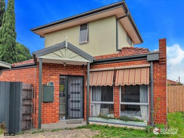 Townhouse for rent in Camerons Creek, Victoria