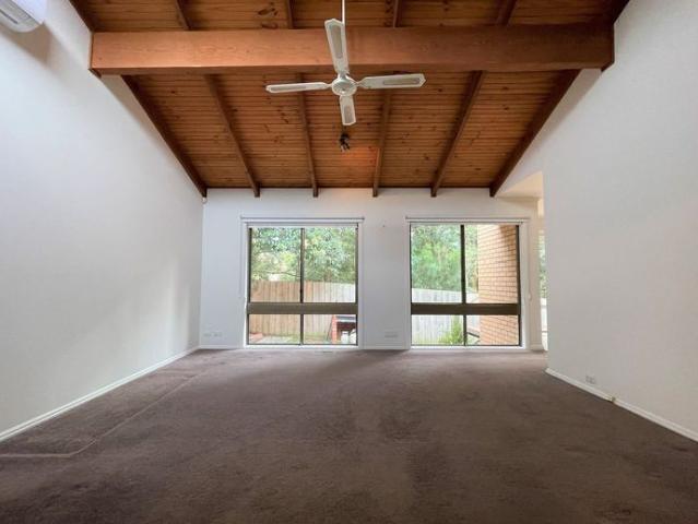 Townhouse for rent in Heidelberg, Melbourne