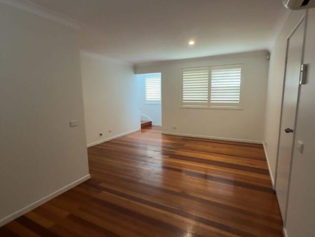 Townhouse for rent in Greenacre, Sydney