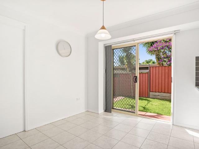 Townhouse for rent in Flinders, New South Wales