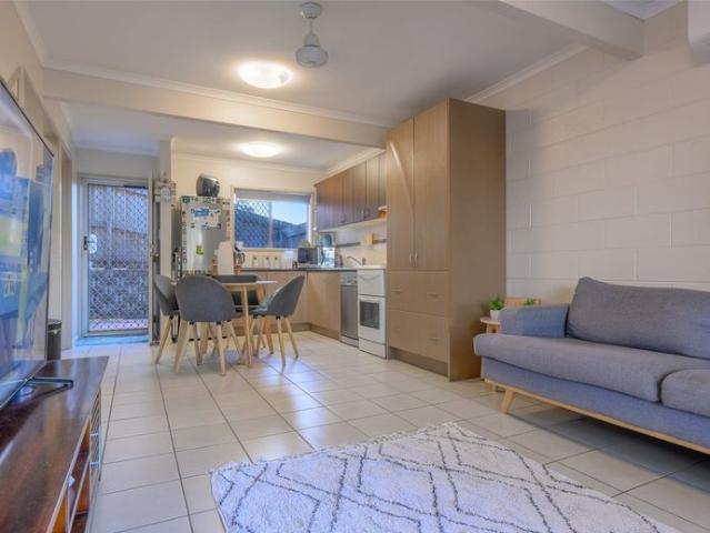 Townhouse for rent in Gladstone Central, Gladstone