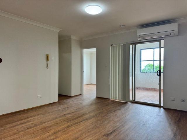 Apartment for rent in Cabramatta West, Sydney