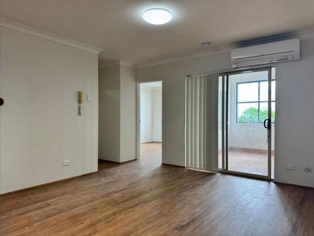 Apartment for rent in Cabramatta West, Sydney