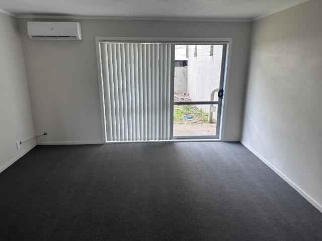 House for rent in Owhata, Oroua County