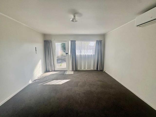 Apartment for rent in Te Atatū South, Henderson-Massey