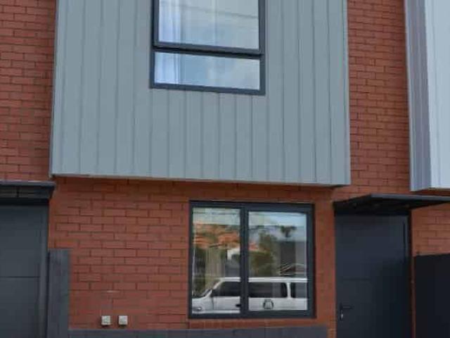 Townhouse for rent in Panmure, Oroua County