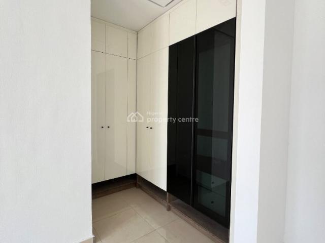 Flat for sale in Eti Osa, Lagos