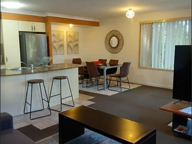 Townhouse for rent in Toombul, Queensland