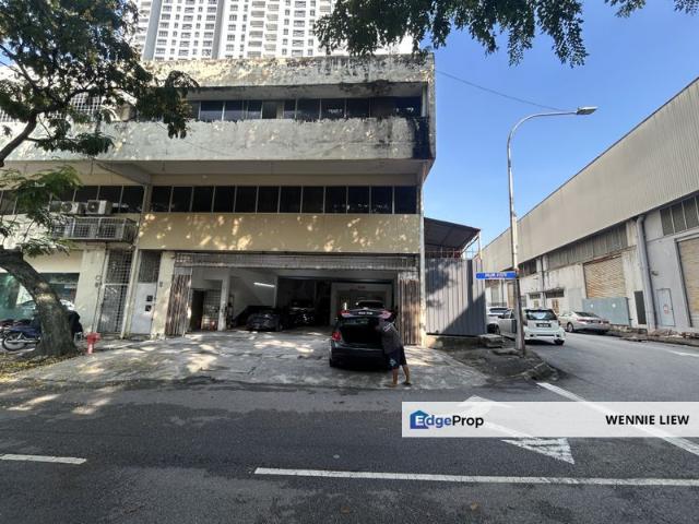 Warehouse for rent in Country Heights Damansara, Kuala Lumpur