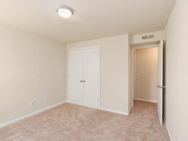 Room for rent in Gibsonton, Maryland