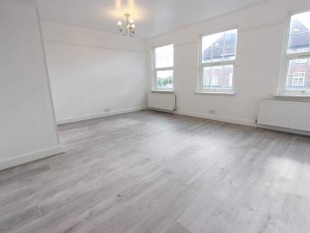 Apartment for rent in London Borough of Enfield, Greater London